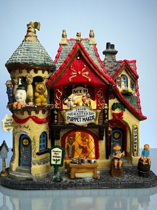 Lemax Puppet Maker Caddington Village Lighted Christmas Building 2005 (Damaged) - Picture 1 of 16